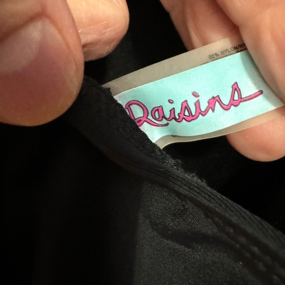 NWT RAISINS  Black one piece with Ruffle. JRs Size Small /Petite. New very chic - Picture 4 of 4